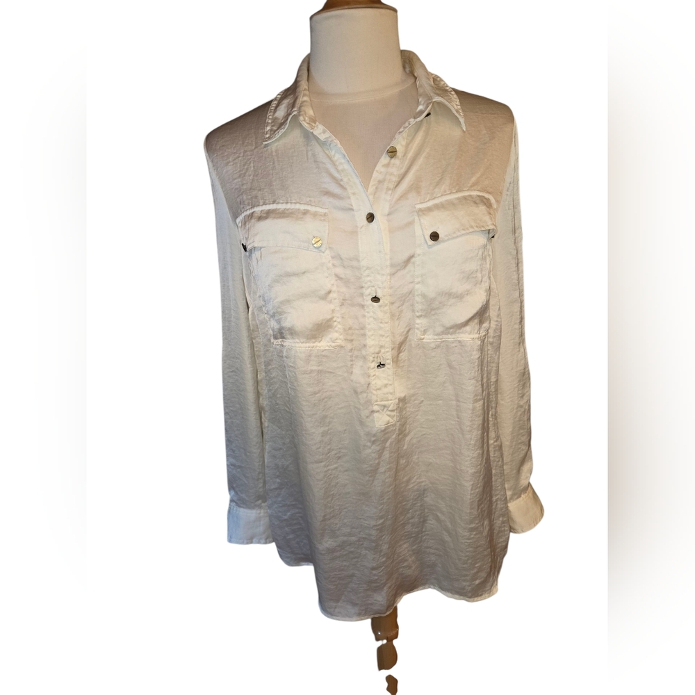 Michael Kors Beautiful Silky Soft Cream Button-Up Shirt